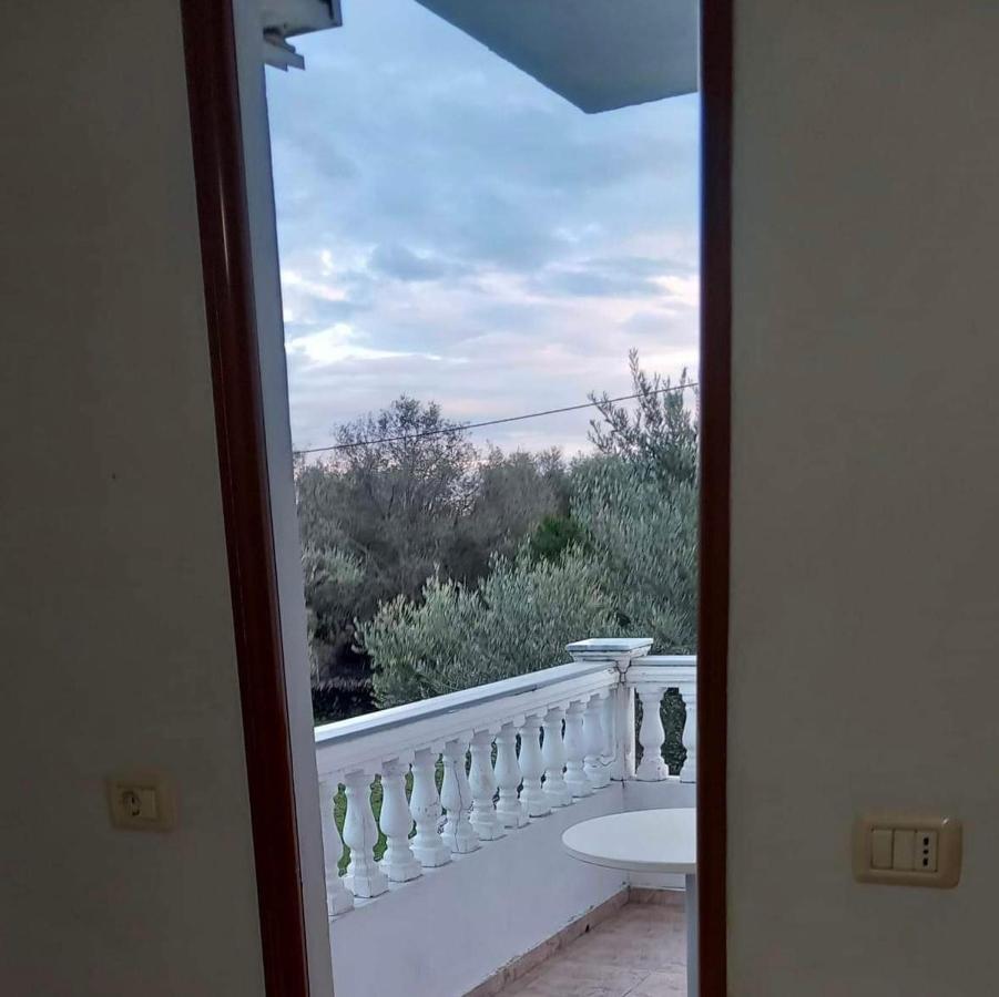 Irini'S Guesthouse Qeparo Exterior photo